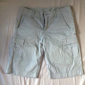 🎁 NWOT Uniqlo Cargo Shorts in Baby Blue (Size US 0)